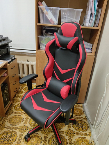 Компьютерное кресло Racer черное / красное фото покупателя 13