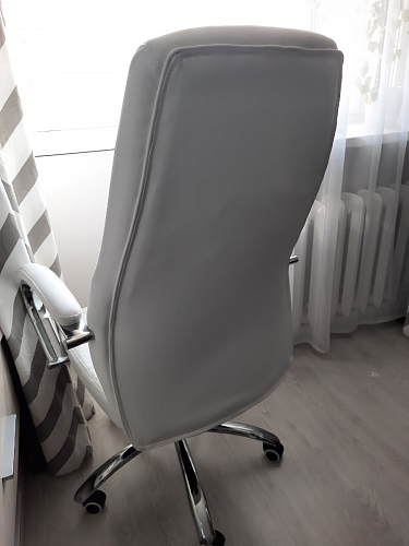 Компьютерное кресло Aragon белое фото покупателя 98