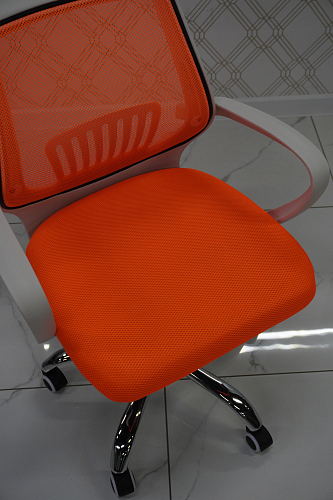 Компьютерное кресло Ergoplus белое / голубое из шоурума 1