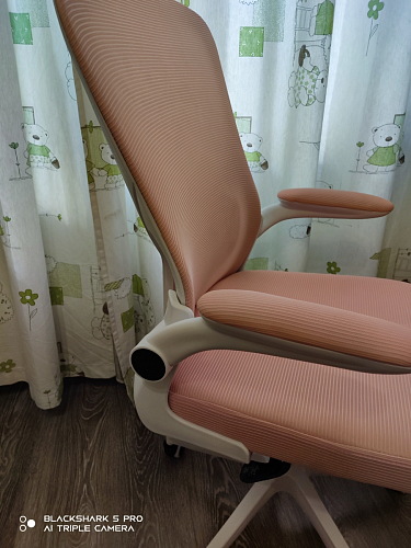 Компьютерное кресло Konfi dark gray / pink / white фото покупателя 98