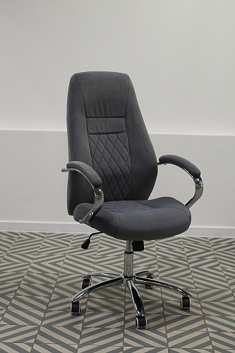 Компьютерное кресло Aragon белое из шоурума 3