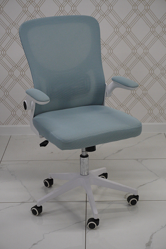 Компьютерное кресло Konfi light gray / blue / white из шоурума 2