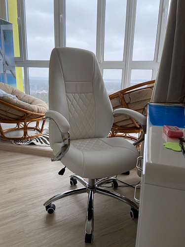 Компьютерное кресло Aragon белое фото покупателя 137