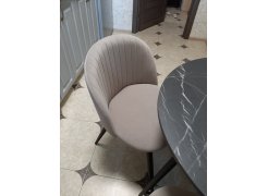 Стул на металлокаркасе Gabi 1 бежевый / черный с серебряными наконечниками фото покупателя 259