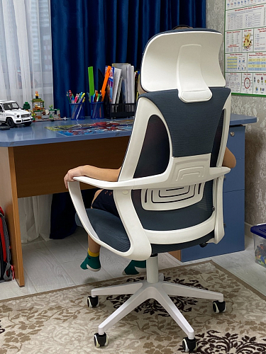 Компьютерное кресло Golem dark gray / white фото покупателя 16