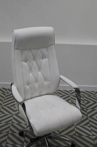 Компьютерное кресло Sarabi бежевое из шоурума 1