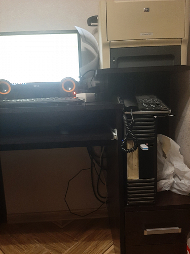 Стол компьютерный Джаз-24 правый белый фото покупателя 27