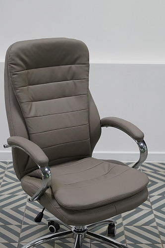 Компьютерное кресло Tomar коричневое из шоурума 3