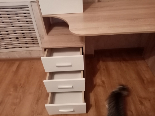 Стол компьютерный КСТ-16 бетон / белый фото покупателя 59