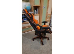 Компьютерное кресло Racer черное / оранжевое фото покупателя 48