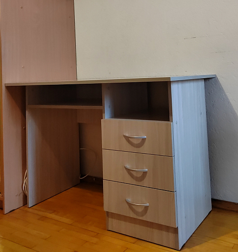 Стол письменный Бриз МДФ волна лайм / ясень светлый фото покупателя 135