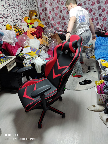 Компьютерное кресло Racer черный / красный / бежевый фото покупателя 149