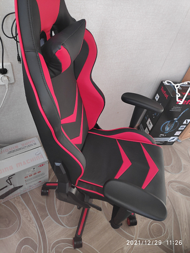 Компьютерное кресло Racer черное / бежевое фото покупателя 151