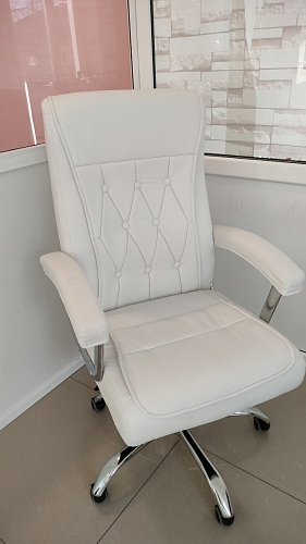 Компьютерное кресло Class white фото покупателя 18