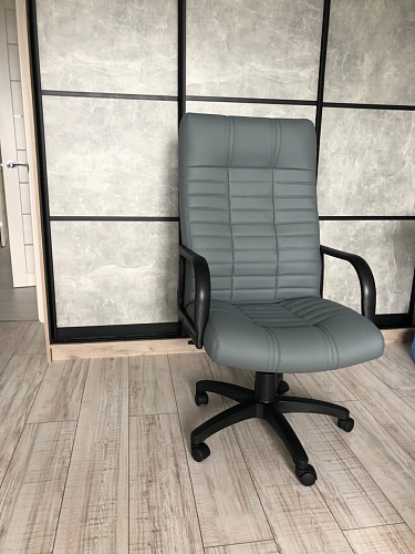 Компьютерное кресло Атлант 1 черное фото покупателя 8