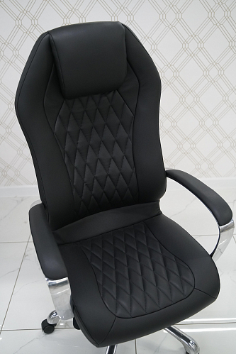 Компьютерное кресло Damian white из шоурума 4