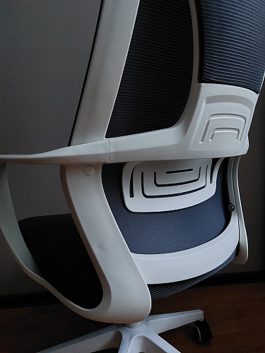 Компьютерное кресло Golem black / white фото покупателя 22