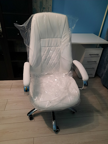 Компьютерное кресло Aragon белое фото покупателя 80